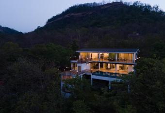 Maison Terranova Villa has Balcony rooms