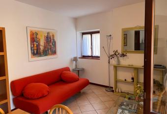 Via Lario 3 met balkon has Balcony rooms