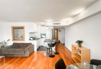 Monaco Dream Seaview, Bnbrickeys has Balcony rooms