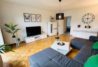 Fewo Stever-Aue allows 18 year olds to book a room