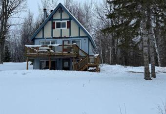 Snow Otter Haus - 2 has Balcony rooms