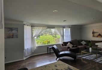 4 bed 3 bath Villa in Silver Spring near Washington, DC has Balcony rooms