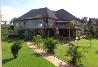 Weru Weru River Lodge has Balcony rooms