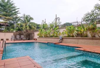 KL Secret Karaoke Private Pool Villa allows 18 year olds to book a room