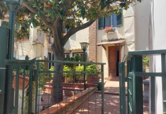 La Magnolia Locazione breve has Balcony rooms