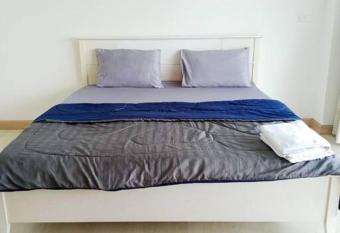                                                         327/54 has Balcony rooms