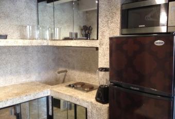 Apartamento Duplex con Vista Maravillosa has rooms with a private hot tub