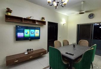 Modern Luxury Guest Apartment With All Facilities has Smoking/Balcony rooms