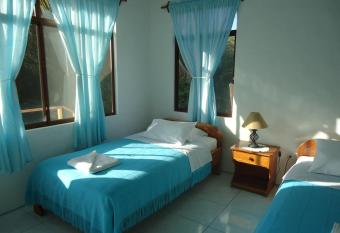 Cartago Bay has Balcony rooms