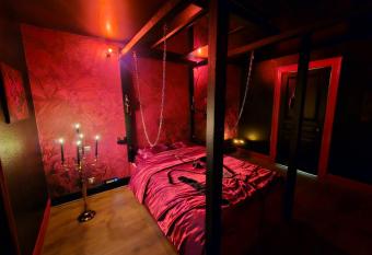 Le Donjon de Mulhouse allows 18 year olds to book a room