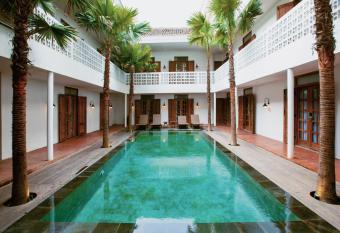 Adhisthana Hotel Yogyakarta allows 18 year olds to book a room