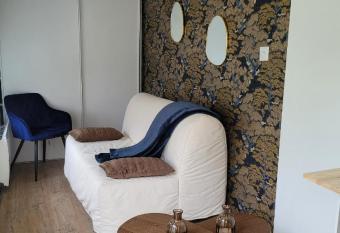 L Home Had_oro has Balcony rooms