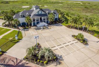 Harborwalk Lodge allows 18 year olds to book a room