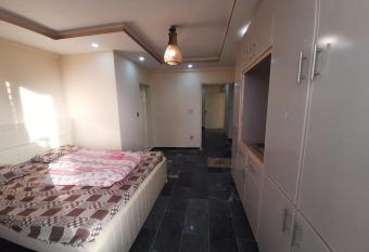 (null) has Balcony rooms