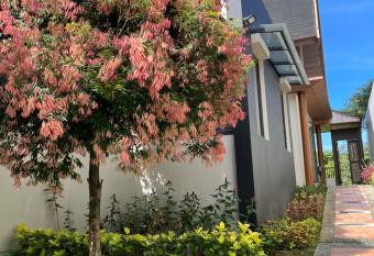 Villa Ophelia at Vimala Hills has rooms with a private hot tub