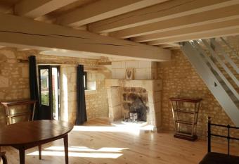 Guest house champ  tre et lumineuse en tuffeau has Balcony rooms