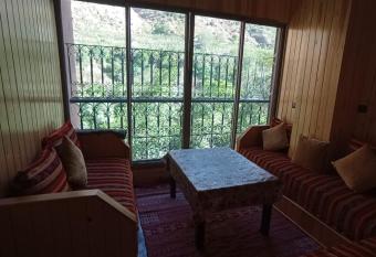 TAOURIRT APPATEMENTS has Balcony rooms