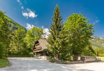 Apartments Ukanc has Balcony rooms