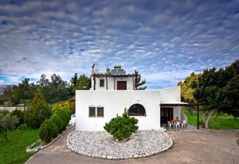 White Villa has Smoking/Balcony rooms