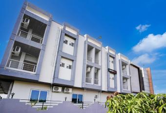 OYO Hotel Ambika allows 18 year olds to book a room