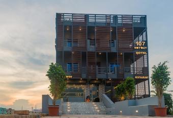 107 NOTOUT has Balcony rooms