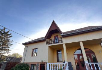 Cassa Sofia&A Dream Place has Balcony rooms