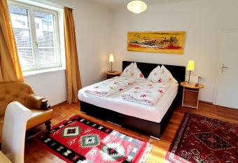 Ferienwohnung Stelzl has Balcony rooms