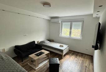 (null) has Balcony rooms