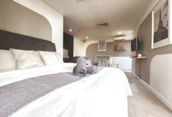 KL Marriot Empress Suite Infinity View Apartment- Self Check/In has Balcony rooms