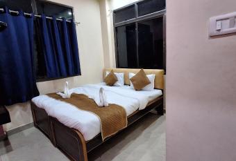 Shree Balaji Paying Guest House has Balcony rooms