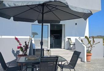 Blue Sky Villa has Balcony rooms