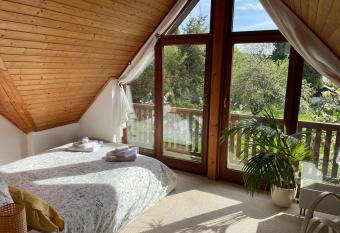 Ferienhaus Casa Maja allows 18 year olds to book a room