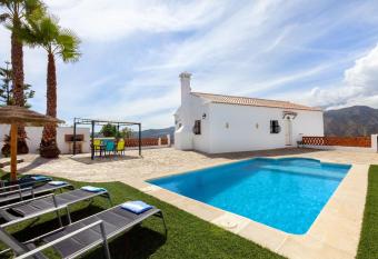 Brisa del Verano has Balcony rooms