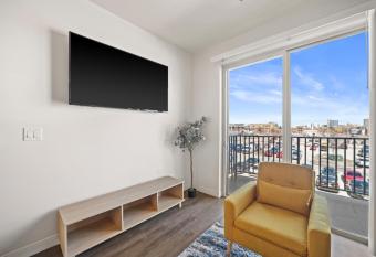 (null) has Balcony rooms