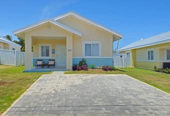 SeaJam Vacation Home between Negril & Montego Bay has Balcony rooms