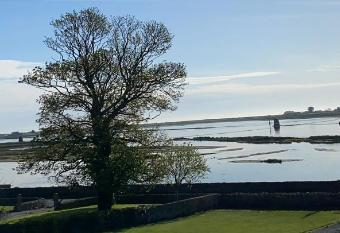 The Courtyard Queensborough allows 18 year olds to book a room