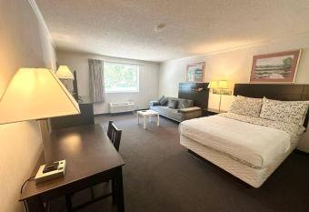 Kiteville Phoenixville allows 18 year olds to book a room