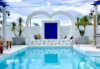 Villa Ameda Homestay @ Sg Sembilang has Balcony rooms