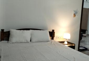 RNK HOMESTAY has Smoking/Balcony rooms