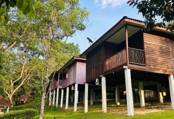 LiLLA Hilltop Retreats Janda Baik formerly known as Serene Resort has Balcony rooms