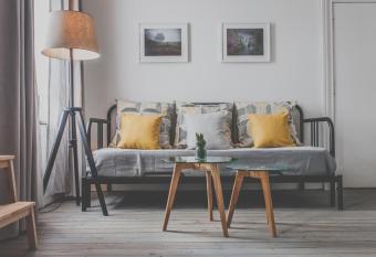 Antique House B&B allows 18 year olds to book a room