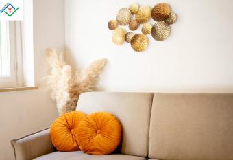 Petri 7 House by TuscanyWeGo allows 18 year olds to book a room