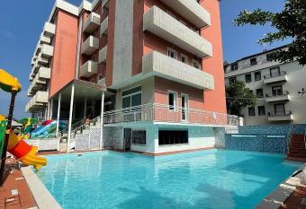 Hotel Delfino has Balcony rooms