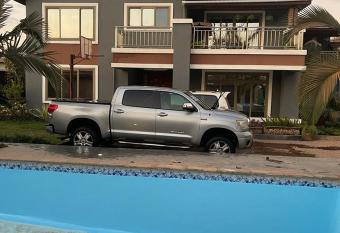 254 DOLA HILL has Balcony rooms