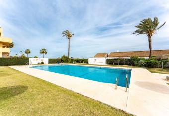 Butiplaya Frontline Beach has Balcony rooms
