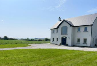 Eastbury House P25 C3K8 allows 18 year olds to book a room