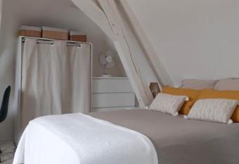 Charmant et cosy appartement allows 18 year olds to book a room