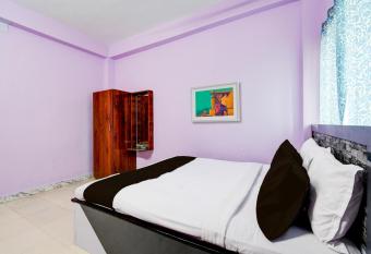 SPOT ON Hotel Sunshine Lodging allows 18 year olds to book a room