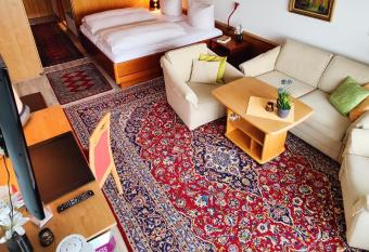 Gem  tliche Ferienresidenz mit Meerblick has Balcony rooms