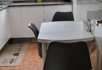 Cereza has Balcony rooms